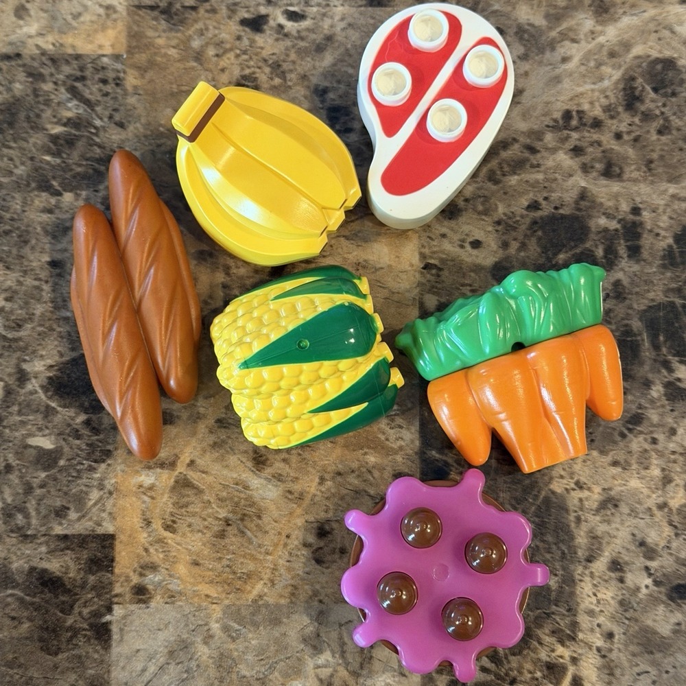 Lego‎ Duplo Food Steak Bananas French Bread Loaves Corn Carrots Cake Collectible